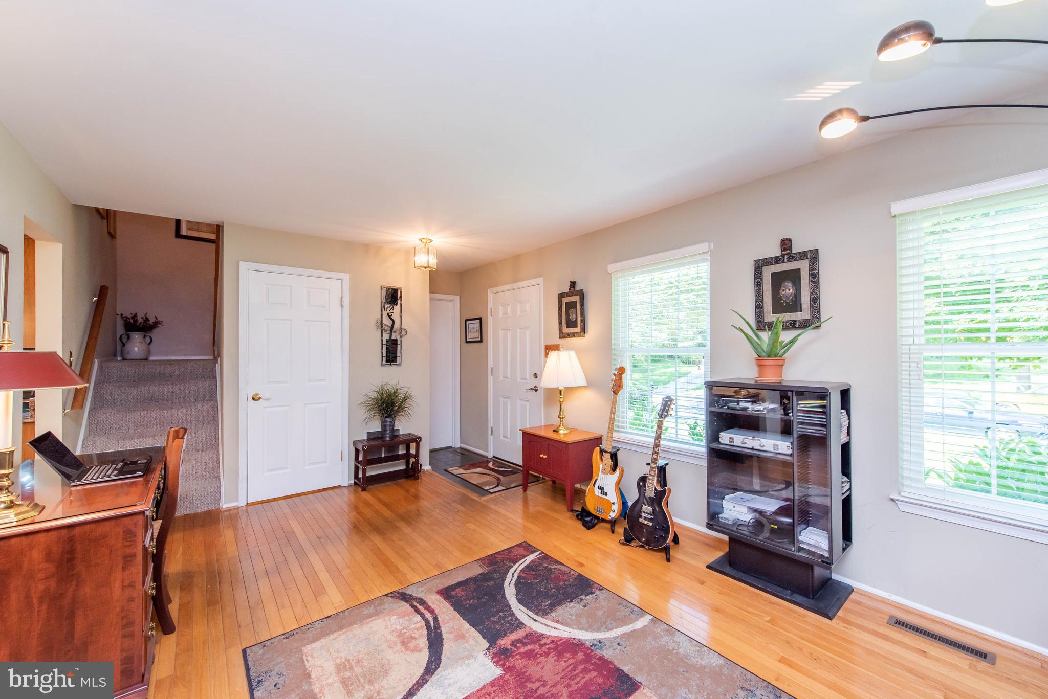 8674 Bali Road Ellicott City, MD 21043 - Photo 46 of 64 Living Room
