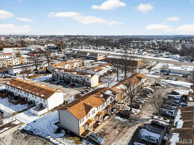 $210,000 | 1355 Sunny Trail Court, Unit C, O'Fallon, MO 63366