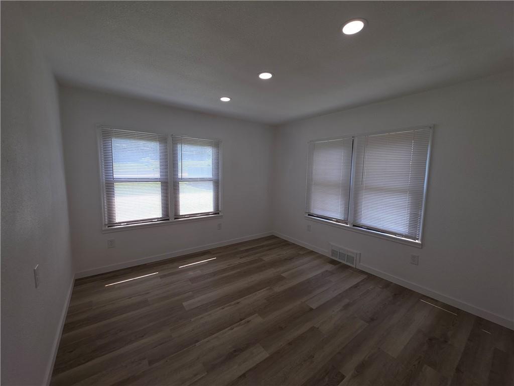 1704 Rte 291 Independence, MO 64050 - Photo 17 of 43