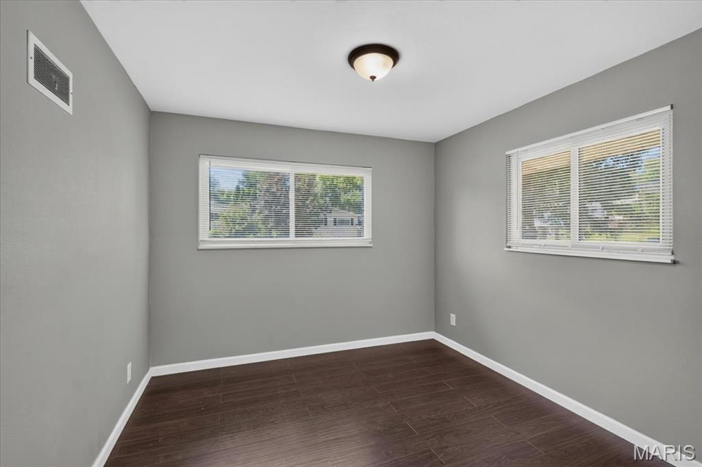 10915 Ridge Forest Drive St. Louis, MO 63123 - Photo 21 of 35