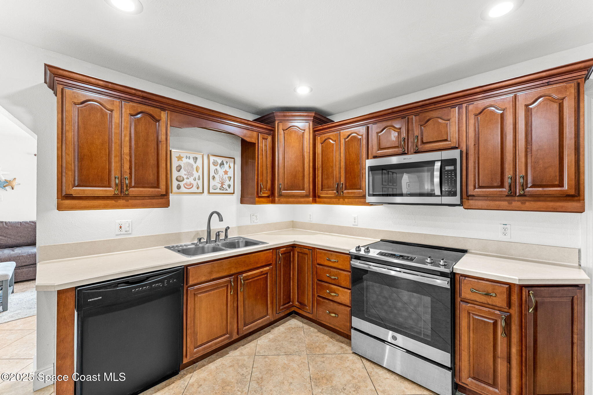 926 Santa Cruz Road Cocoa Beach, FL 32931 - Photo 14 of 43 DSC00504