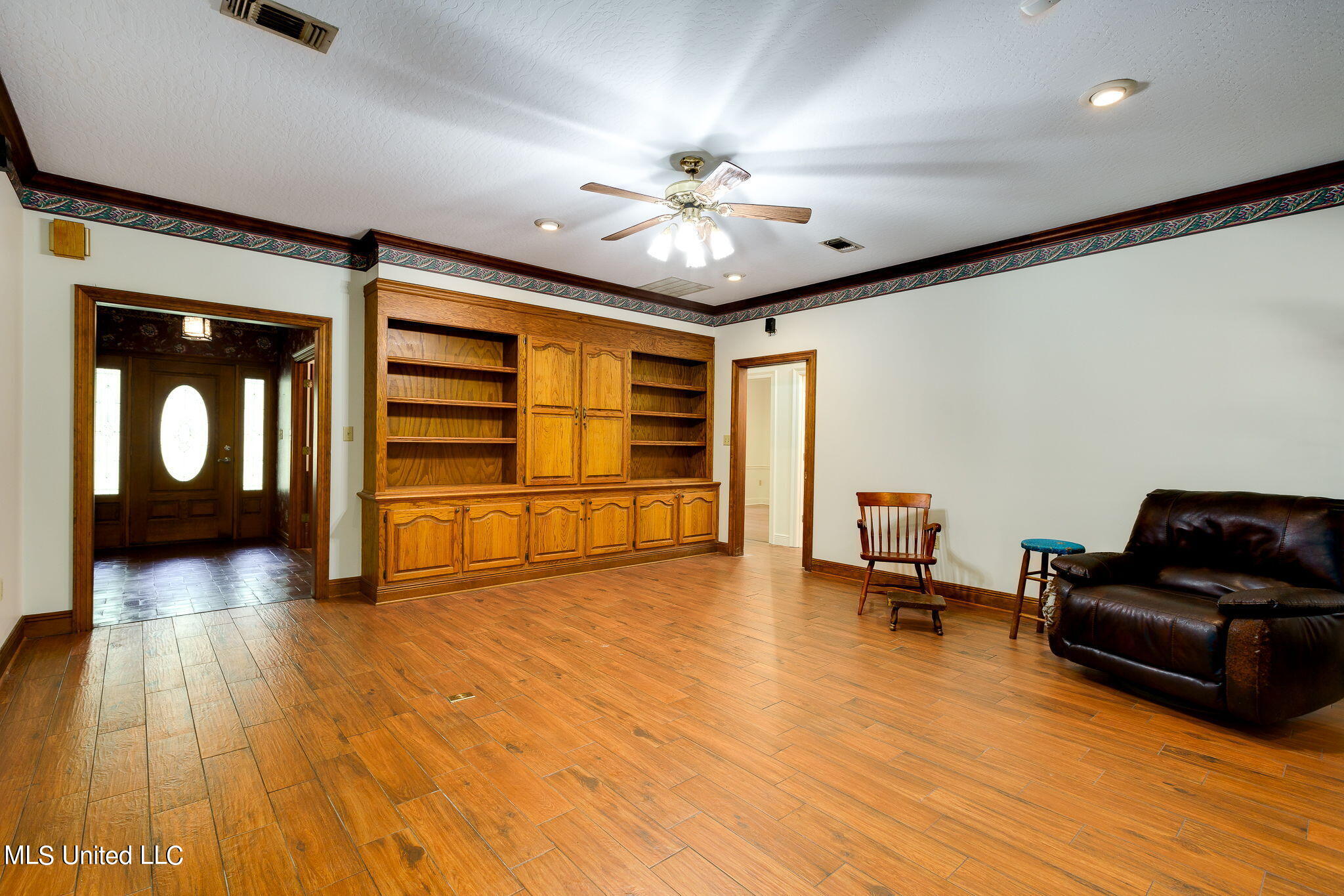 195 County Line Road Petal, MS 39465 - Photo 8 of 62 2 (5 of 34) Great Room
