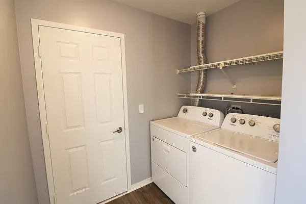 $2,300 | 590 Le Parc Circle, Buffalo Grove, IL 60089