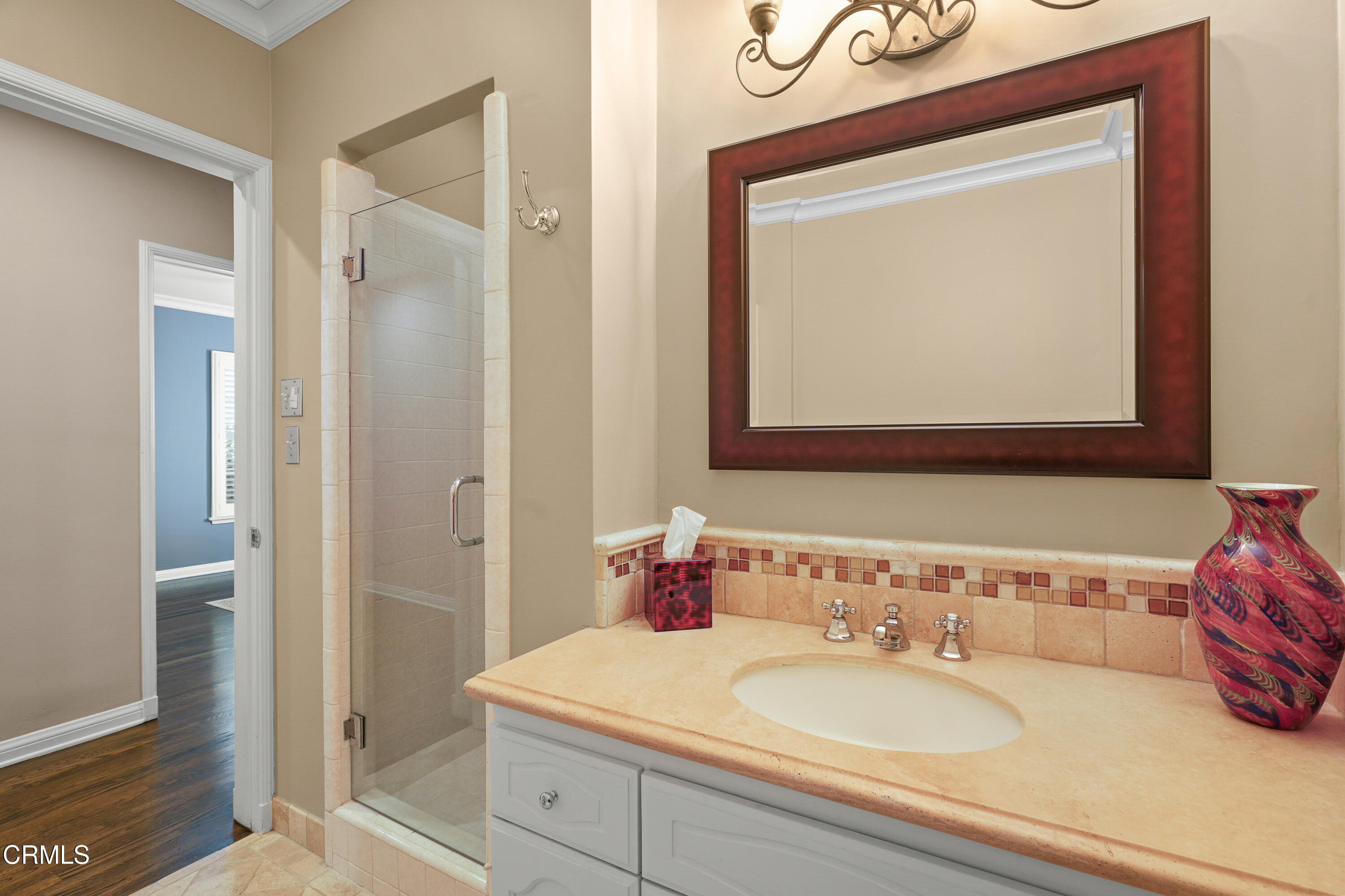 367 Northcliff Road Pasadena, CA 91107 - Photo 22 of 39 a bathroom with a granite countertop sink and a mirror