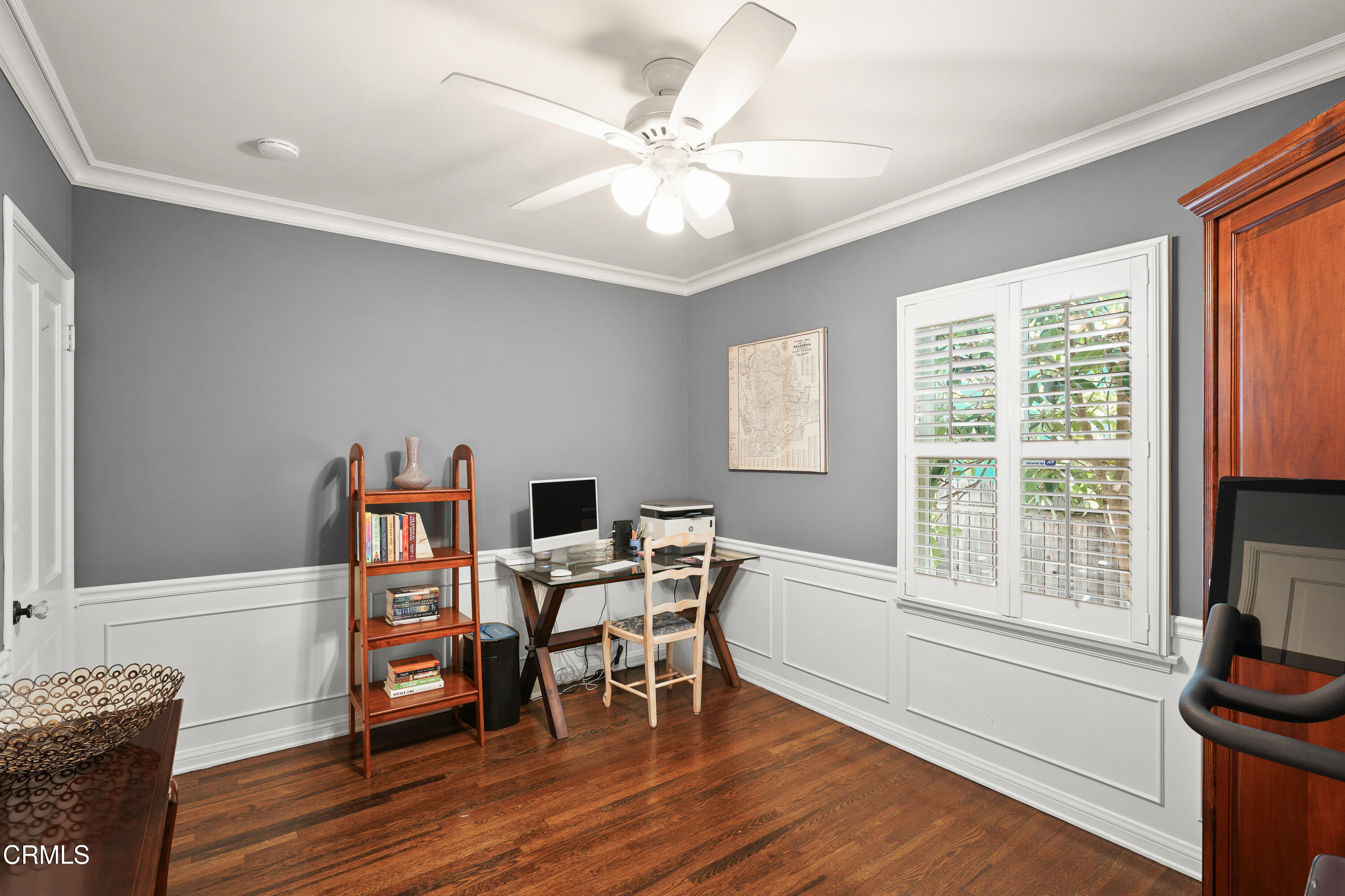 367 Northcliff Road Pasadena, CA 91107 - Photo 25 of 39 a work room with furniture and a window