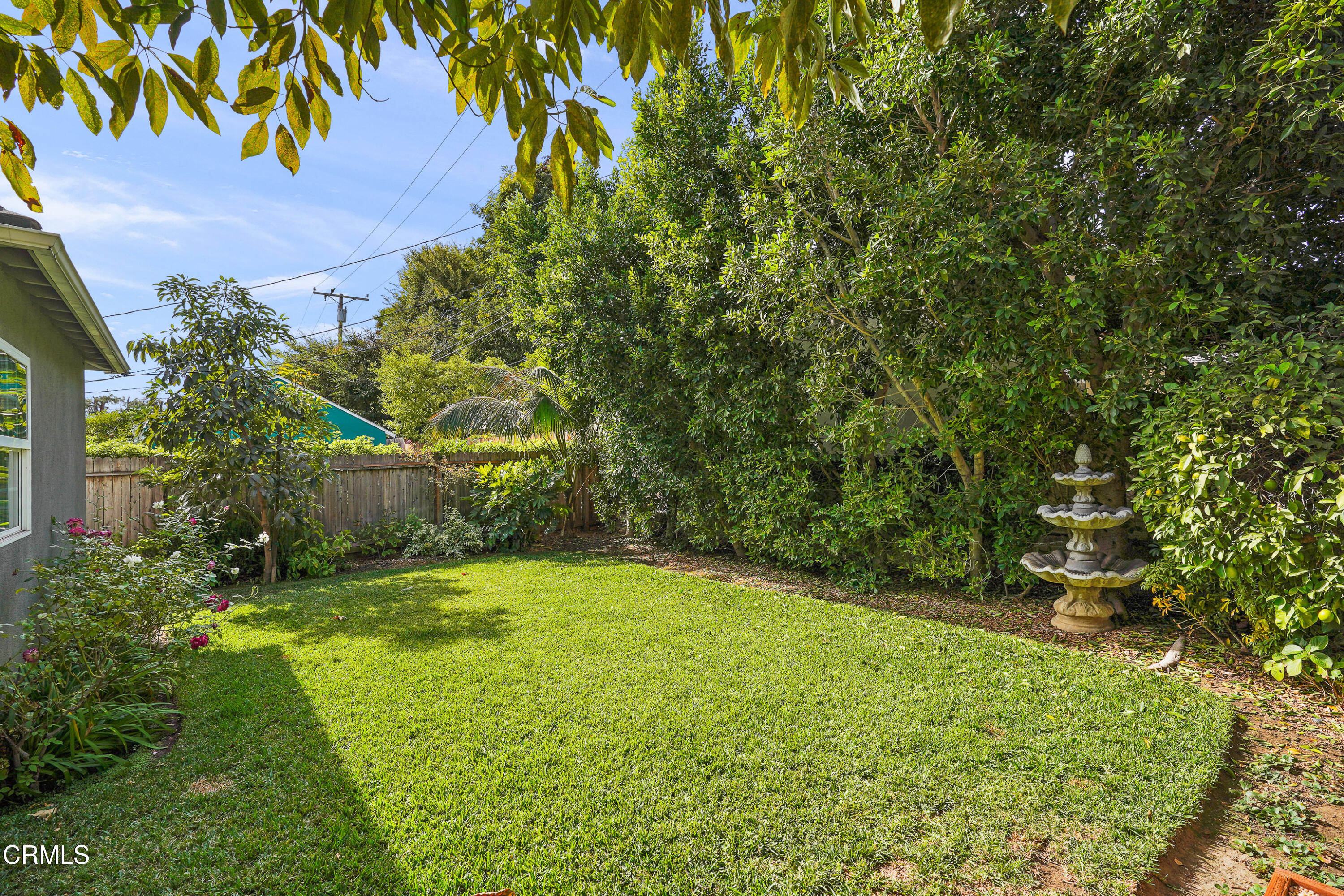 367 Northcliff Road Pasadena, CA 91107 - Photo 36 of 39 a view of yard with green space