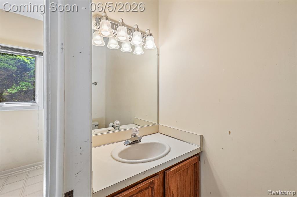 4523 Rivers Edge Drive Troy, MI 48098 - Photo 27 of 66