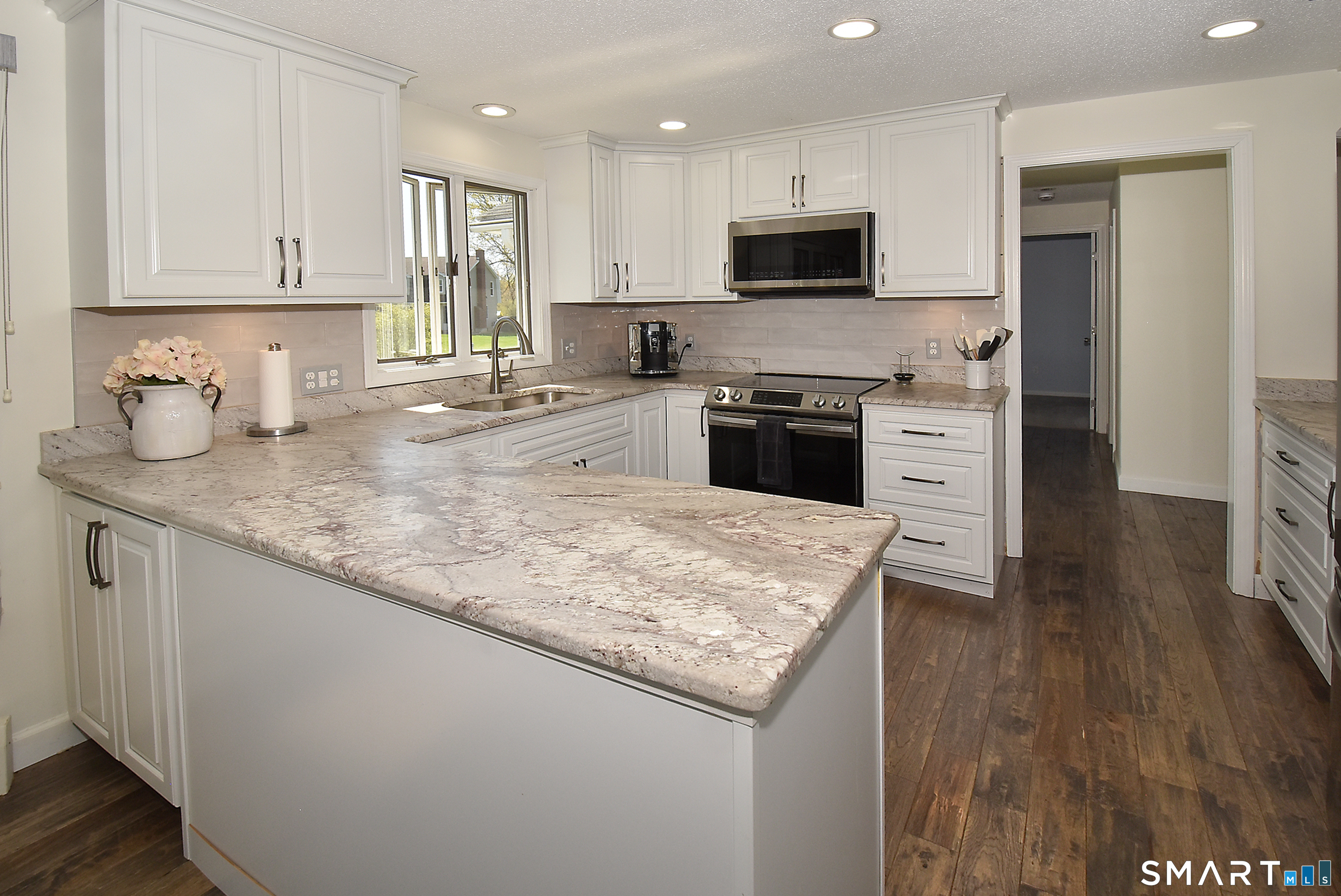 98 Kildeer Lane Suffield, CT 06078 - Photo 4 of 36