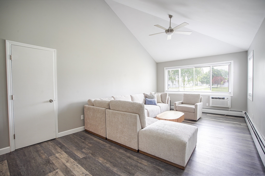 82 Mitchell Drive, Unit 82 Chicopee, MA 01022 - Photo 3 of 16