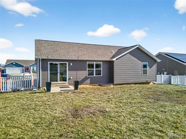 $294,000 | 141 Rockford Drive, Troy, MO 63379