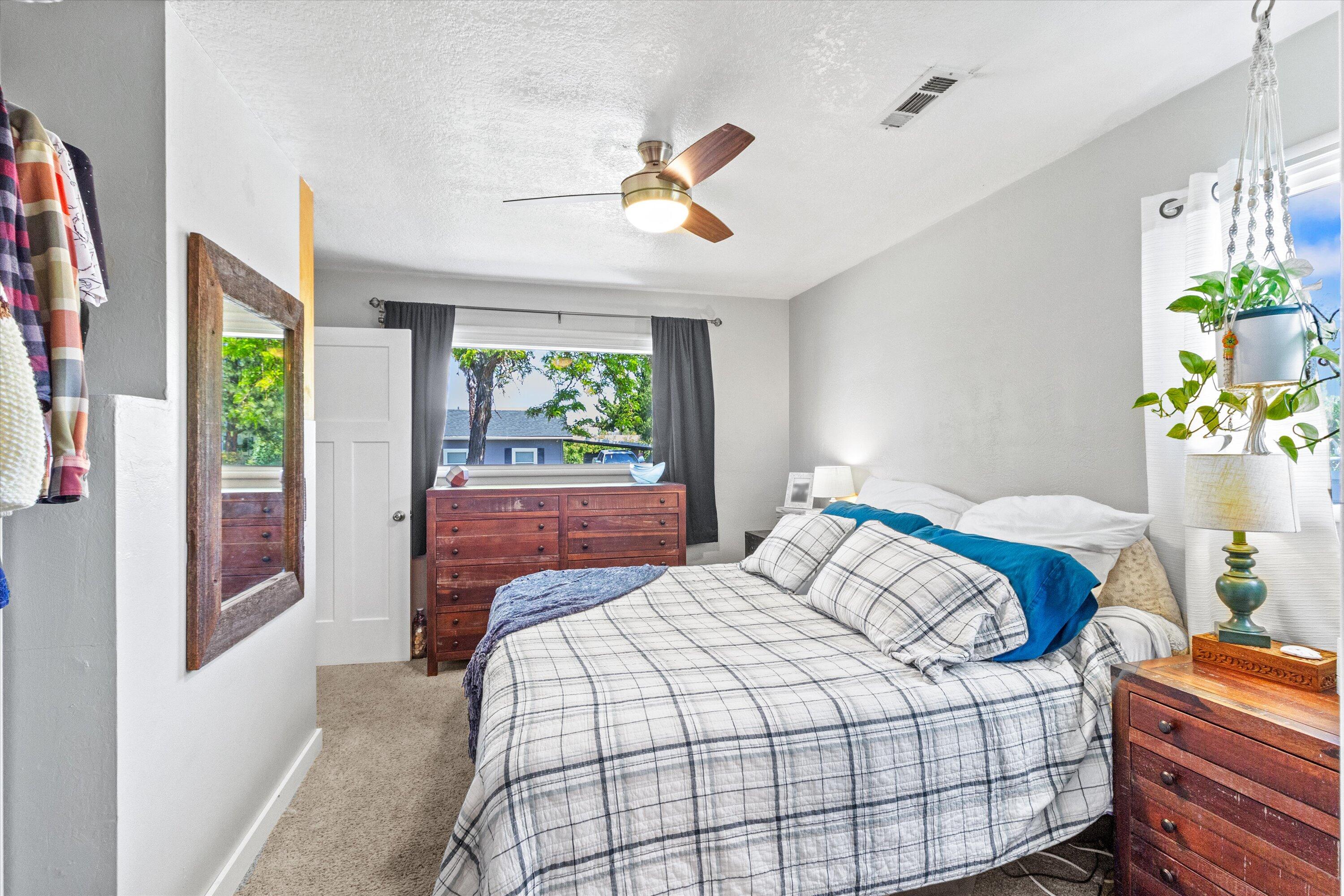 930 Oak Street Central Point, OR 97502 - Photo 19 of 32 Gallery Image 19