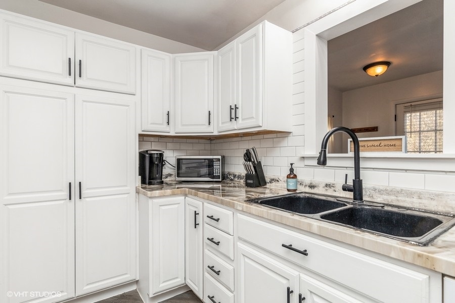 1709 Riverside Drive McHenry, IL 60050 - Photo 12 of 26 Gallery Image 12