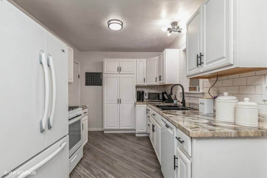 1709 Riverside Drive McHenry, IL 60050 - Photo 3 of 26 Gallery Image 3