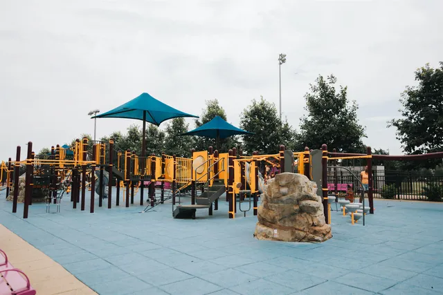 a view of a tennis court