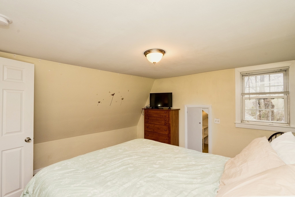 182 Hines Road Cumberland, RI 02864 - Photo 17 of 26