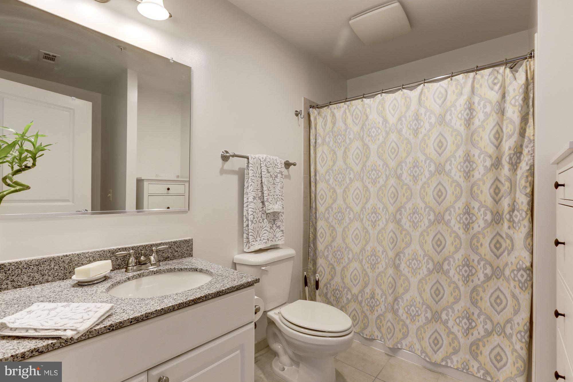 3600 South Glebe Road, Unit 619W Arlington, VA 22202 - Photo 17 of 30 Bath