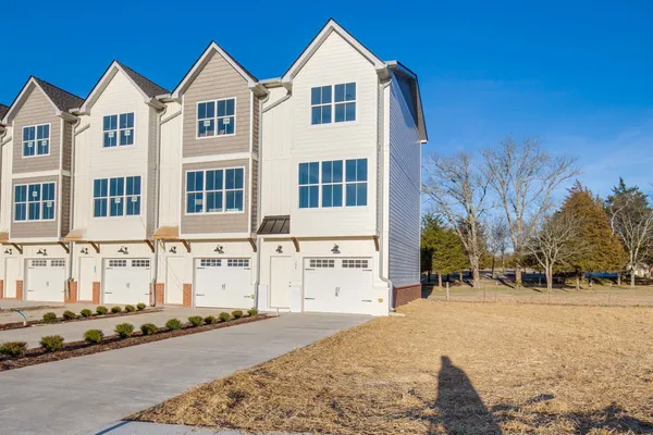 $1,695 | 507 Harper Landing, Chapel Hill, TN 37034