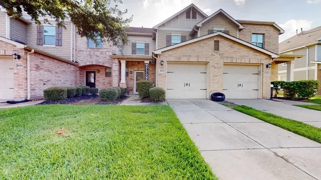 $1,700 | 8030 Singing Sonnet Lane, Houston, TX 77072