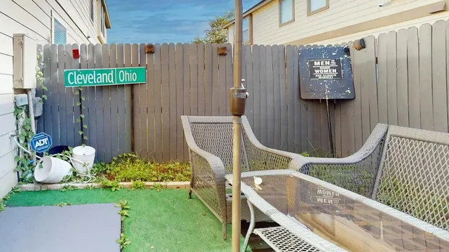 $1,700 | 8030 Singing Sonnet Lane, Houston, TX 77072