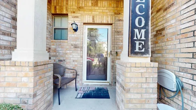 $1,700 | 8030 Singing Sonnet Lane, Houston, TX 77072