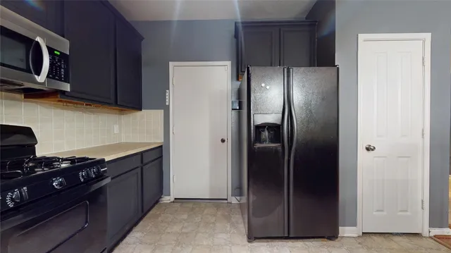 $1,700 | 8030 Singing Sonnet Lane, Houston, TX 77072