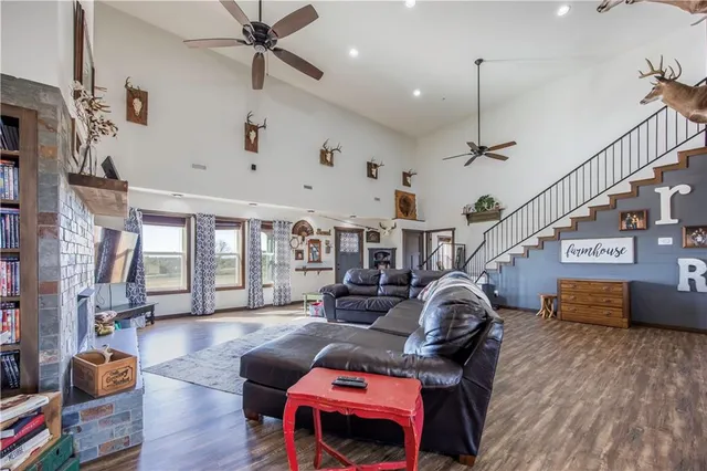 $414,999 | 1116 85th Road, Thayer, KS 66776