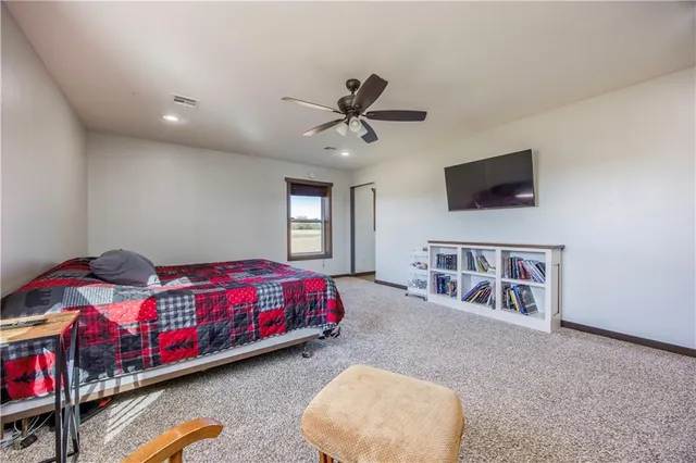 $414,999 | 1116 85th Road, Thayer, KS 66776