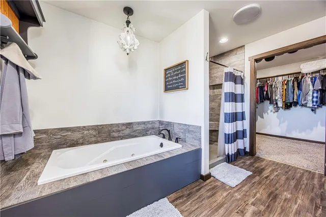 $414,999 | 1116 85th Road, Thayer, KS 66776