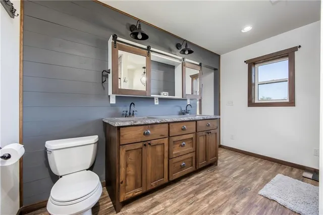 $414,999 | 1116 85th Road, Thayer, KS 66776