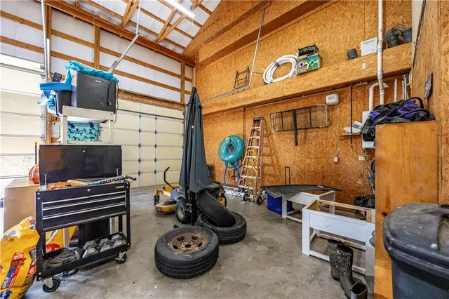 $414,999 | 1116 85th Road, Thayer, KS 66776