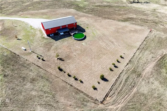 $414,999 | 1116 85th Road, Thayer, KS 66776