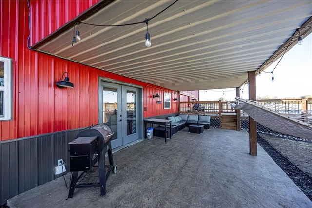 $414,999 | 1116 85th Road, Thayer, KS 66776