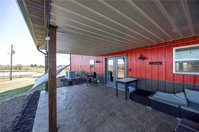 $414,999 | 1116 85th Road, Thayer, KS 66776