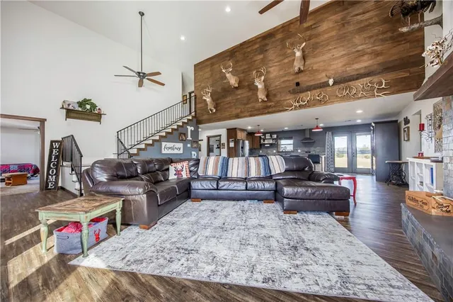 $414,999 | 1116 85th Road, Thayer, KS 66776