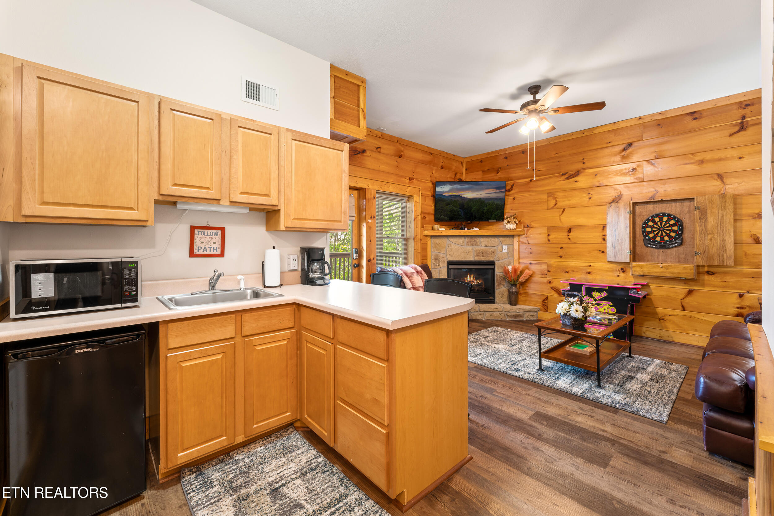 841 Golf View Boulevard Pigeon Forge, TN 37863 - Photo 27 of 57 841 golf view blvd-27