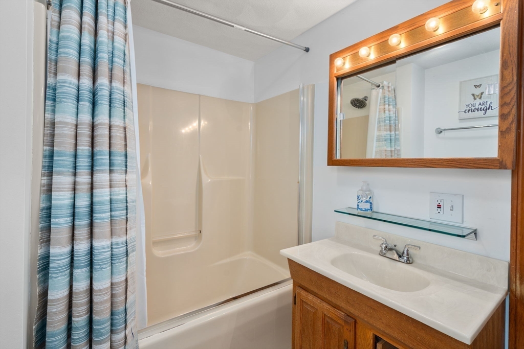 6 Broadview Road Lowell, MA 01852 - Photo 15 of 25