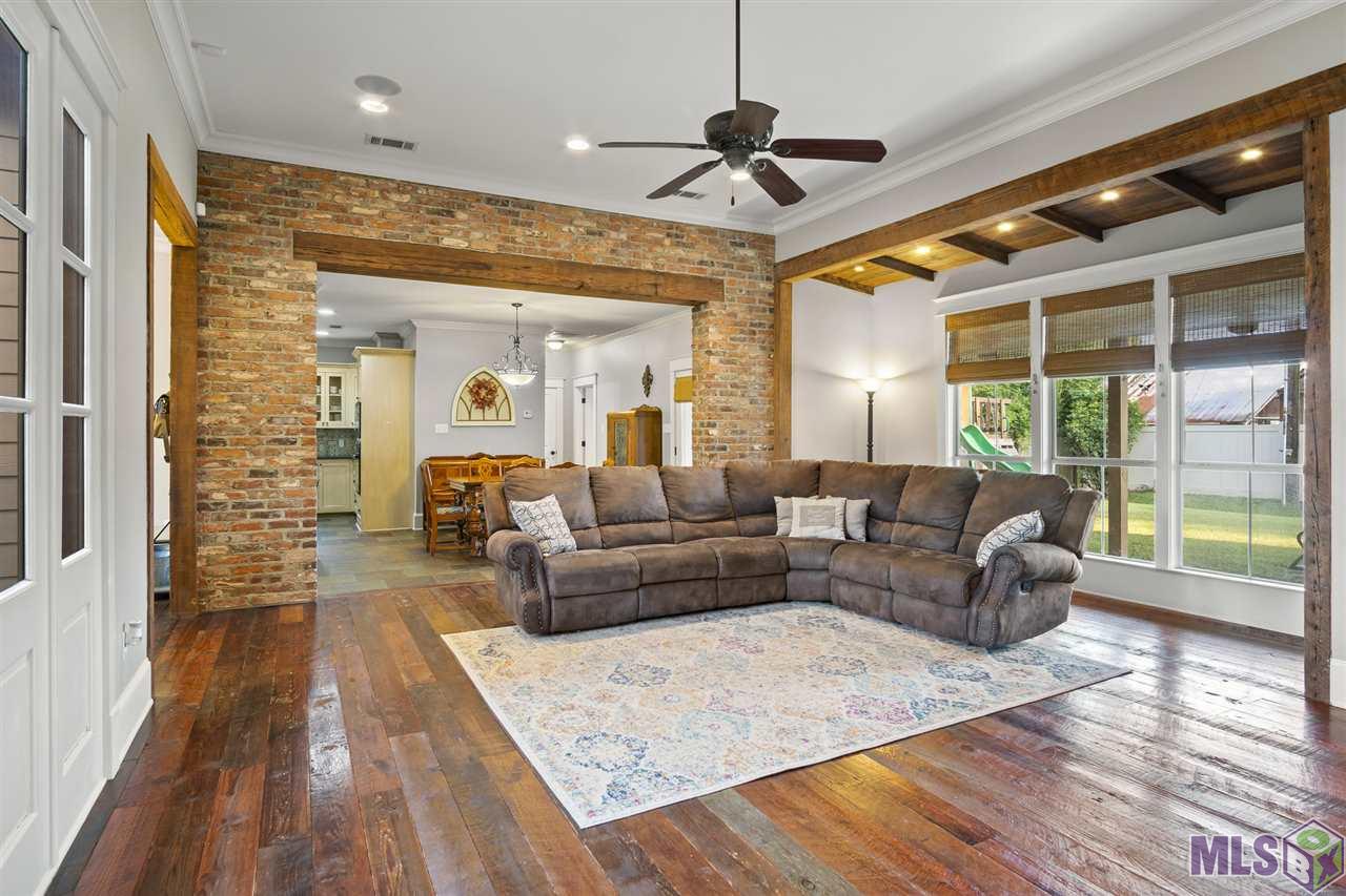 36427 Rue Lamonte Prairieville, LA 70769 - Photo 4 of 31 Gallery Image 4