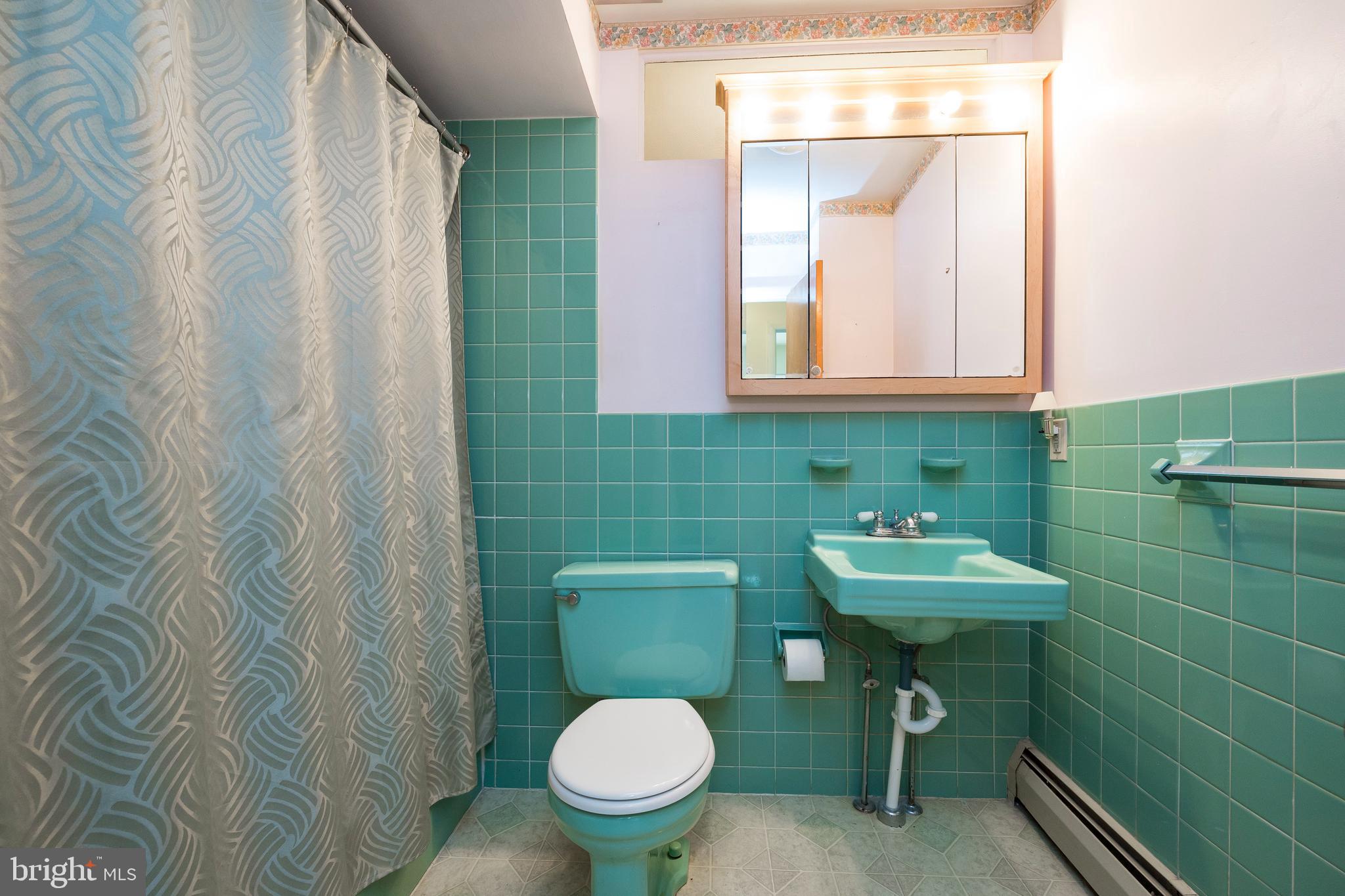 2030 Allentown Road Quakertown, PA 18951 - Photo 9 of 26 Main Hall Bathroom