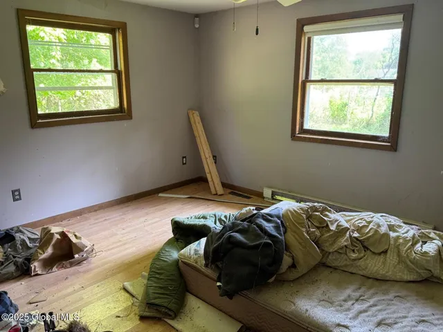 $130,000 | 5 Mohican Way, Valley Falls, NY 12185