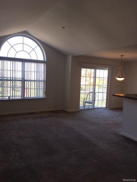 29603 Fox Run Circle Warren, MI 48092 - Photo 3 of 63