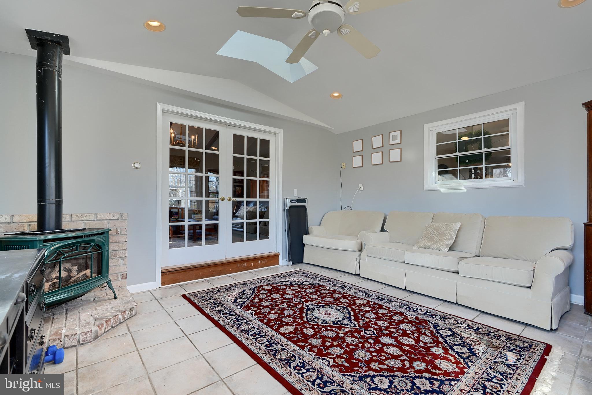 201 Sandee Road Lutherville-Timonium, MD 21093 - Photo 44 of 77 SUNROOM