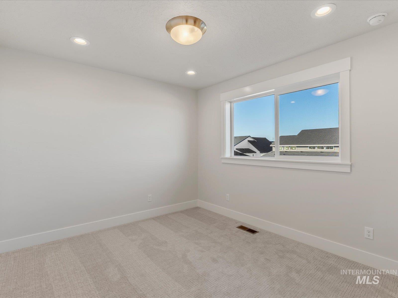 375 South Strut Way Boise, ID 83716 - Photo 33 of 47