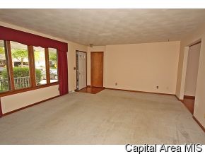 8008 Hunt Road Springfield, IL 62712 - Photo 2 of 12