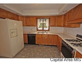 8008 Hunt Road Springfield, IL 62712 - Photo 6 of 12