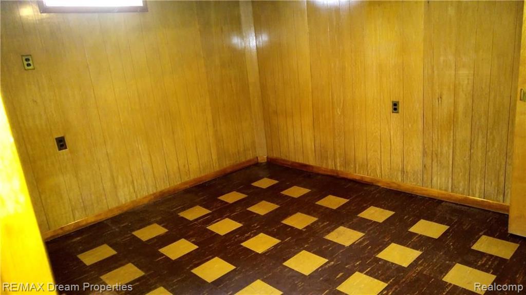 9023 Evergreen Road Detroit, MI 48228 - Photo 18 of 25