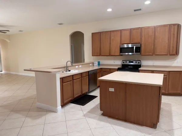 $2,950 | 2218 Southwest Panther Trace, Stuart, FL 34997