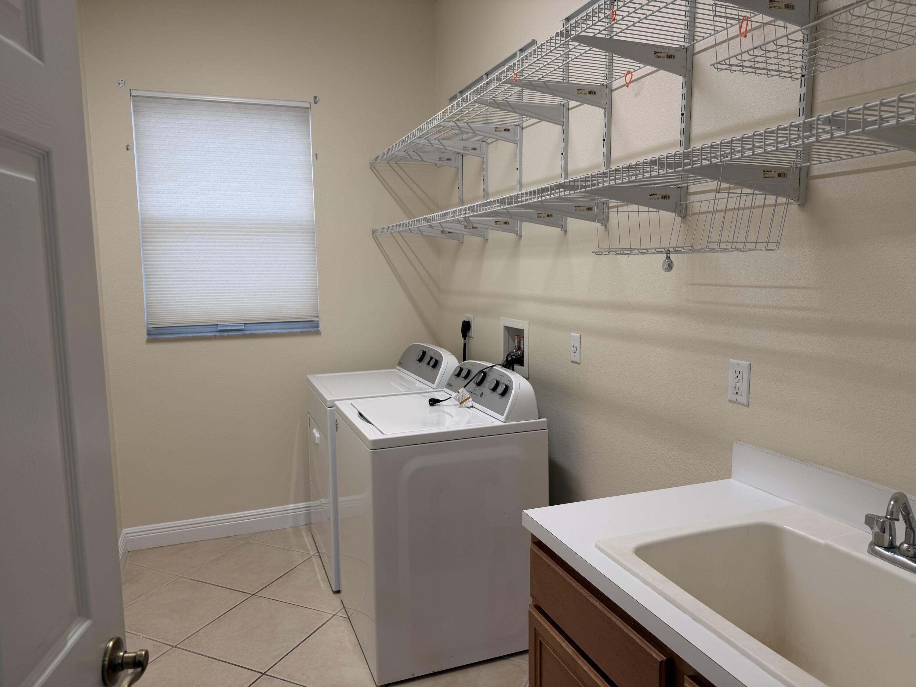 2218 Southwest Panther Trace Stuart, FL 34997 - Photo 6 of 17 IMG_8391