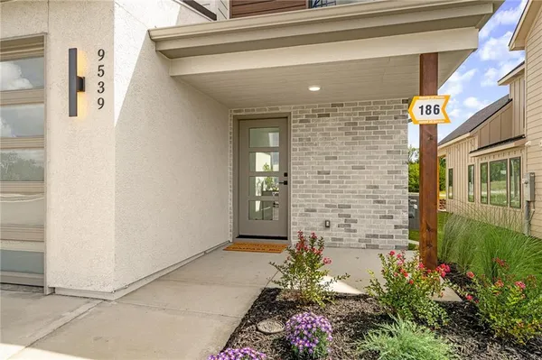 $750,010 | 9715 Jupiter Street, Lenexa, KS 66219