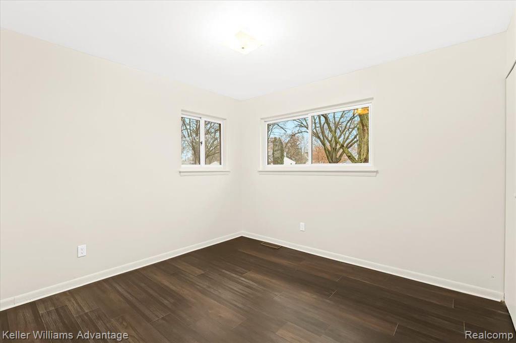 4801 Rioview Drive Clarkston, MI 48346 - Photo 12 of 28
