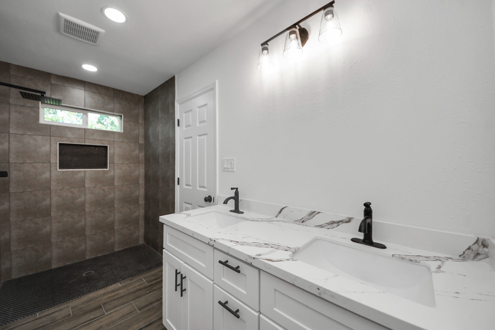 14383 Half Circle Street Splendora, TX 77372 - Photo 16 of 32